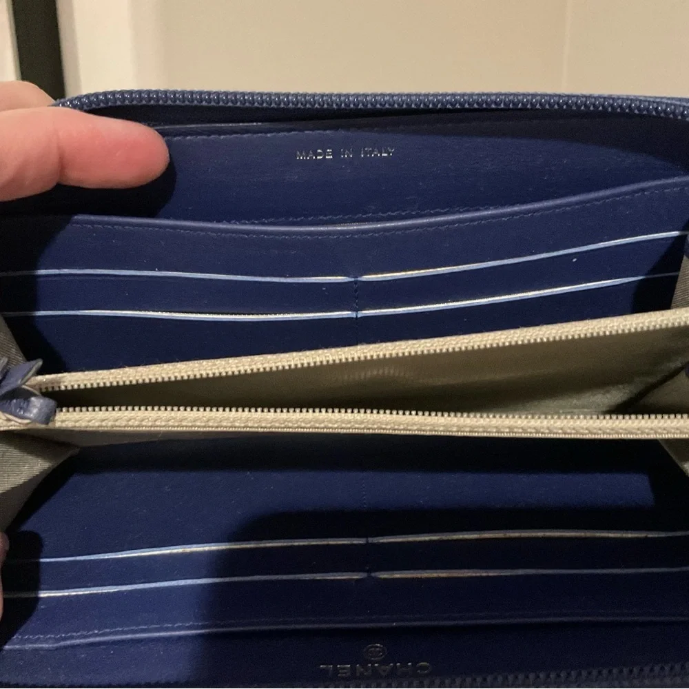 *AUTHENTIC* Chanel Zip Around Wallet
